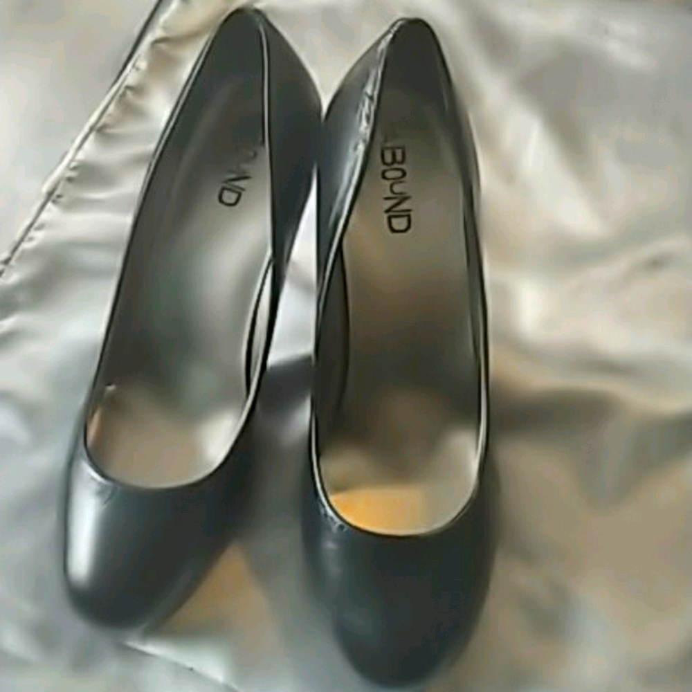 Black sophisticated business heels